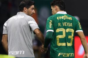 Abel Ferreira conversa com Raphael Veiga de última hora e decide time contra Tite