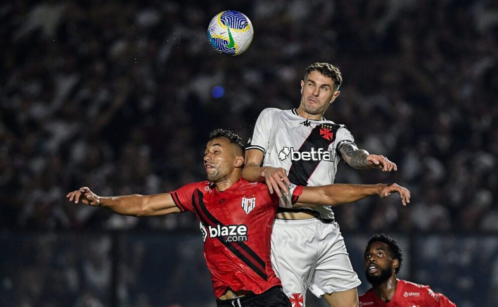 Após 9 anos, Vasco se classifica para as quartas da Copa do Brasil vencendo o Atlético-GO, veja como foi: