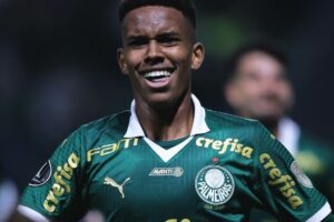 Após convocação para a Seleção, Estevão tem grande jogo no Palmeiras