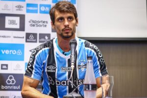 Campeão pelo Flamengo, Rodrigo Caio será cortado da Libertadores