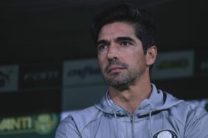 De olho no Flamengo, Abel Ferreira toma atitude drástica no Palmeiras