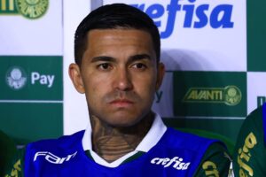 Dudu treina com jovens do Sub-20 no Palmeiras