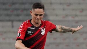 Empresário de Khellven descarta negócio com o Flamengo