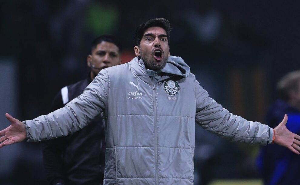 Evair questiona Abel Ferreira após derrota do Palmeiras