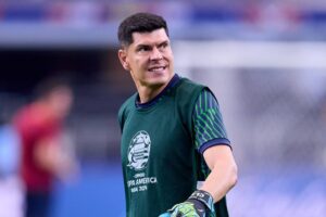 Goleiro do Bolívar possui média alta de gols sofridos contra o Flamengo