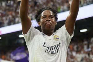 Hahaha! Endrick aumenta 'moral' com o elenco do Real Madrid após gol