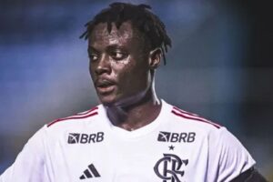 Jovialidade e força de Shola podem ser bons reforços para o Flamengo de Tite