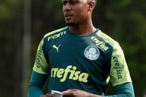 Palmeiras fatura R$ 2 milhões com transferência de ex-zagueiro para clube israelense; saiba mais