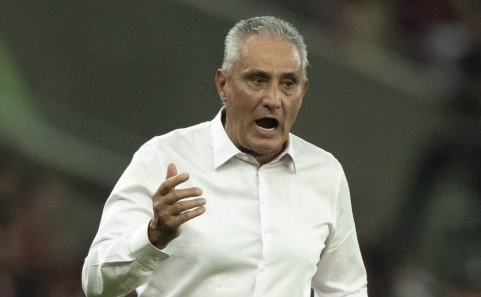 Torcida do Flamengo pede demissão de Tite