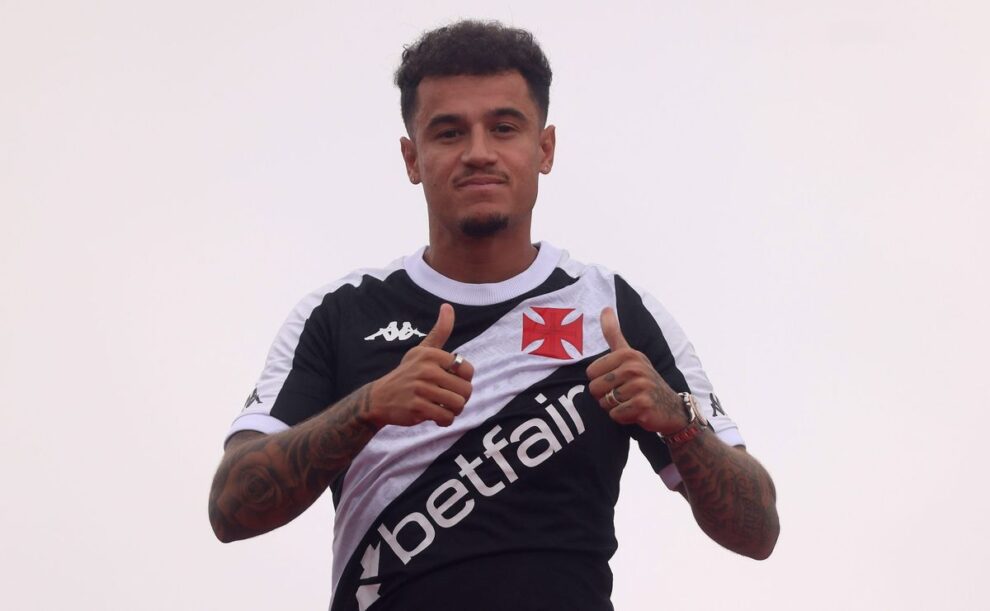 Vasco cede empate no final e Coutinho volta a São Januário após 14 anos