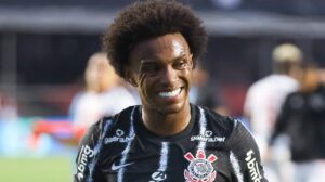 Willian, ex-Corinthians, recusa proposta do Santos