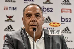 Braz revela que jogadores vêm sendo oferecidos ao Flamengo