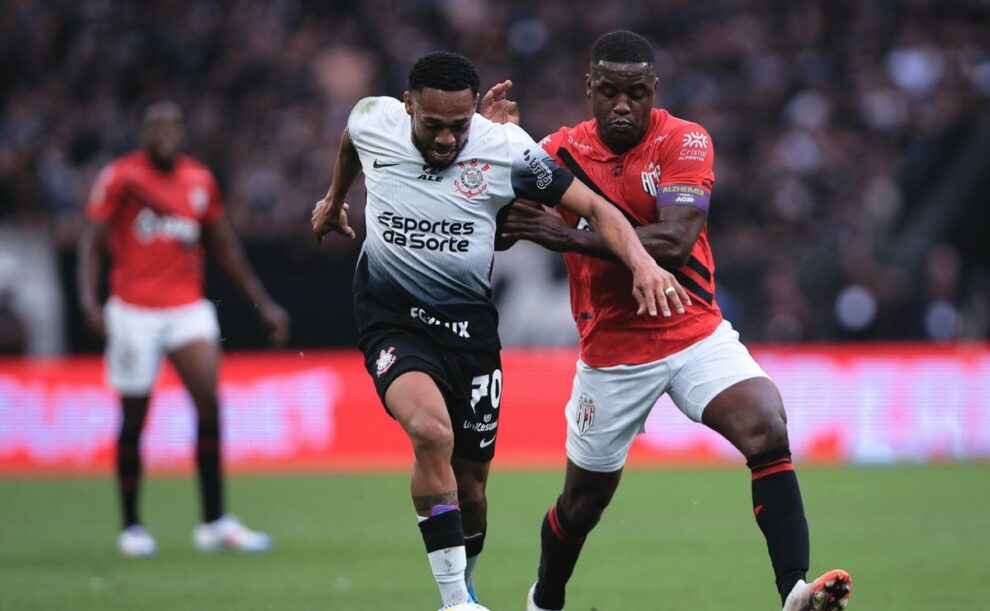 Corinthians pode perder José Martínez e Romero contra o Flamengo, na Copa do Brasil