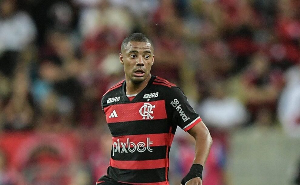 De La Cruz volta a treinar com elenco e reforça o Flamengo