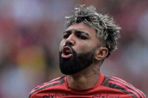 Decisões sobre Gabigol complicam Tite no Flamengo, diz André Hernan