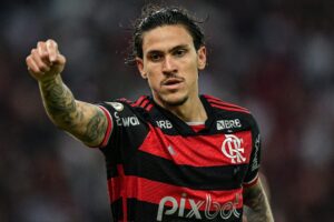 Flamengo compra briga com a FIFA por lesão de Pedro 