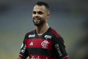 Flamengo espera contar com Michael contra a equipe do Corinthians