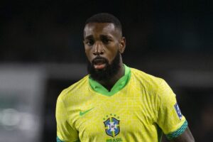 Gerson, do Flamengo, é reserva na Seleção Brasileira de Dorival