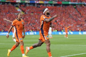 Memphis Depay pode ter vinda ao Corinthians por sonho de artilharia da Holanda