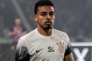 Titular sente desconforto na coxa e Corinthians pode ganhar mais um desfalque contra Fortaleza 