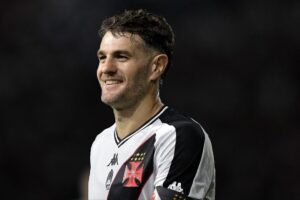 Vasco prepara assinatura para Pablo Vegetti em renovação de contrato até 2027