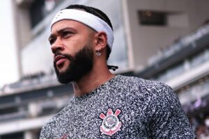 Memphis Depay pode ser titular em Corinthians x Internacional