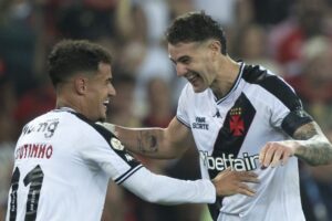 Vegetti aponta Coutinho do Vasco entre os melhores do mundo