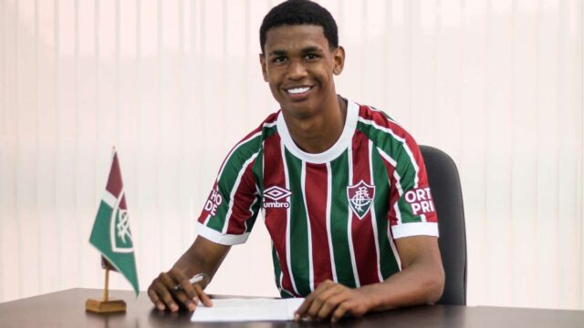 André Luiz retorna ao Fluminense com contrato até 2028